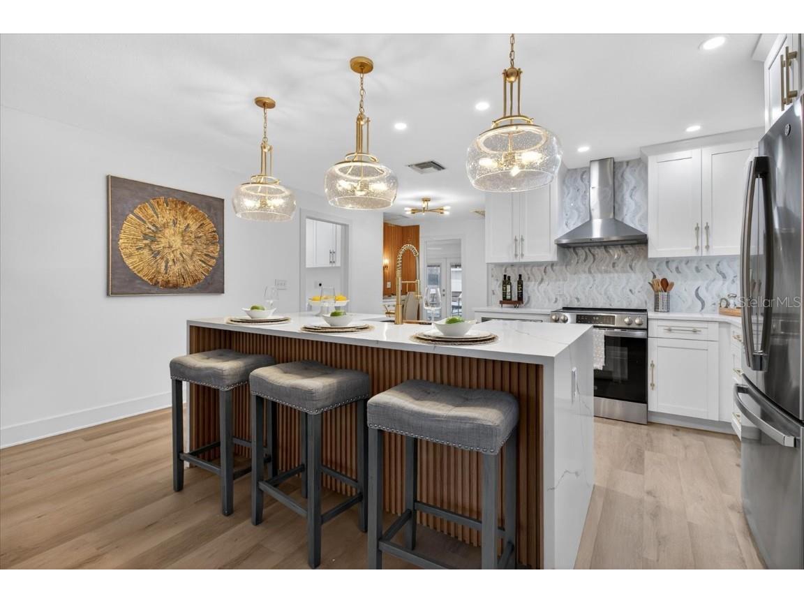 1927 Shore Acres Boulevard NE Saint Petersburg FL 33703 TB8455466 image6