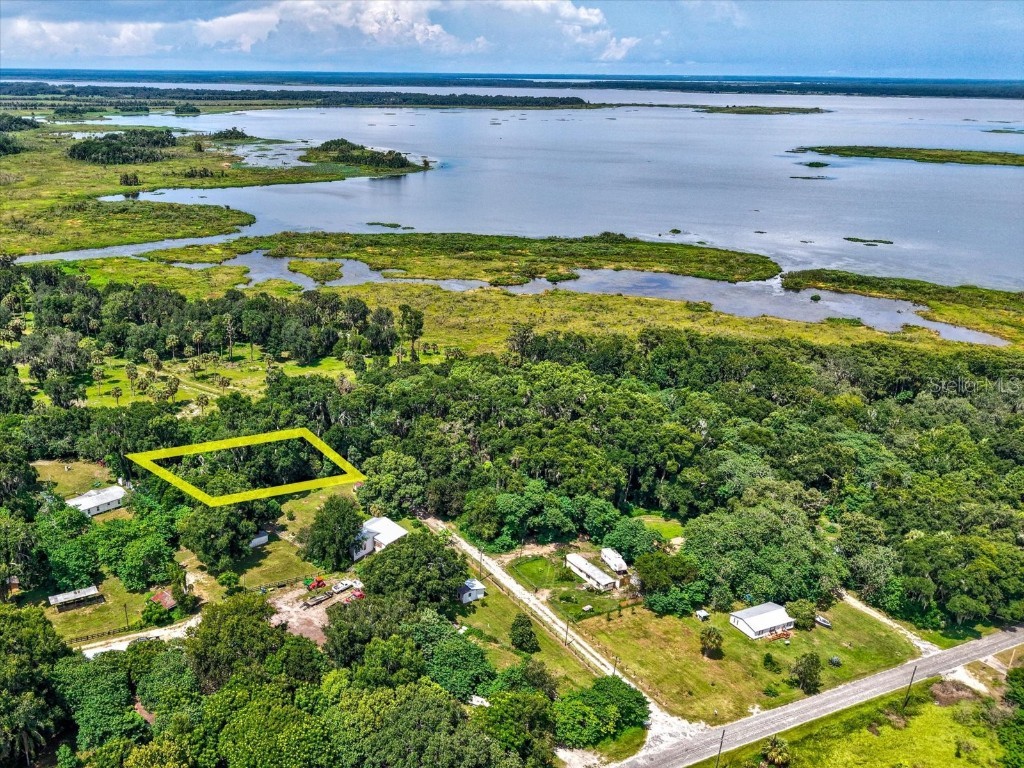 19270 NW 53rd Court Reddick FL 32686 TB8415445 image1