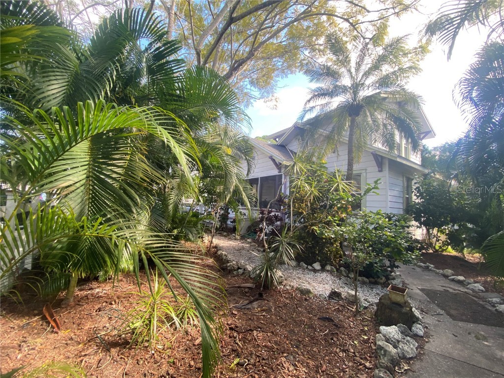 1928 10th Street Sarasota FL 34236 A4551360 image1