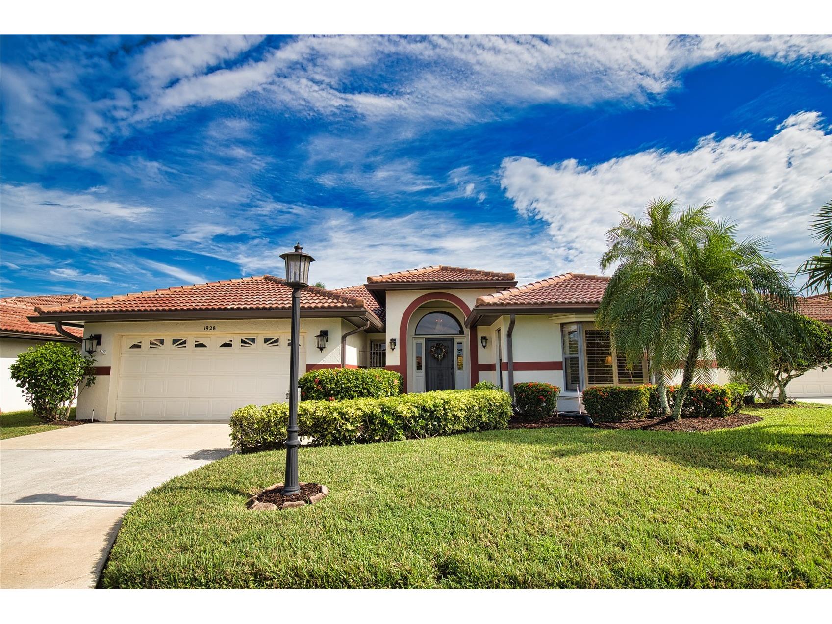 1928 Cove Pointe Drive Venice FL 34293 OM701400 image1