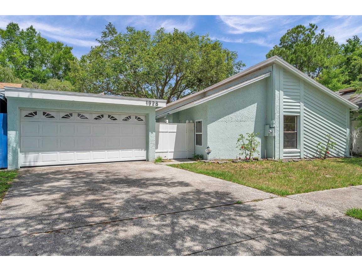 1928 Gregory Drive Tampa FL 33613 U8237633 image1