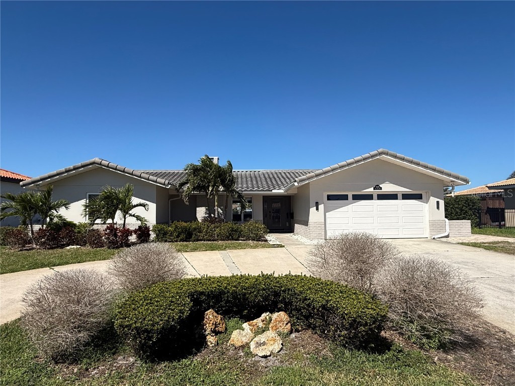 1929 Iowa Avenue NE Saint Petersburg FL 33703 TB8378153 image1