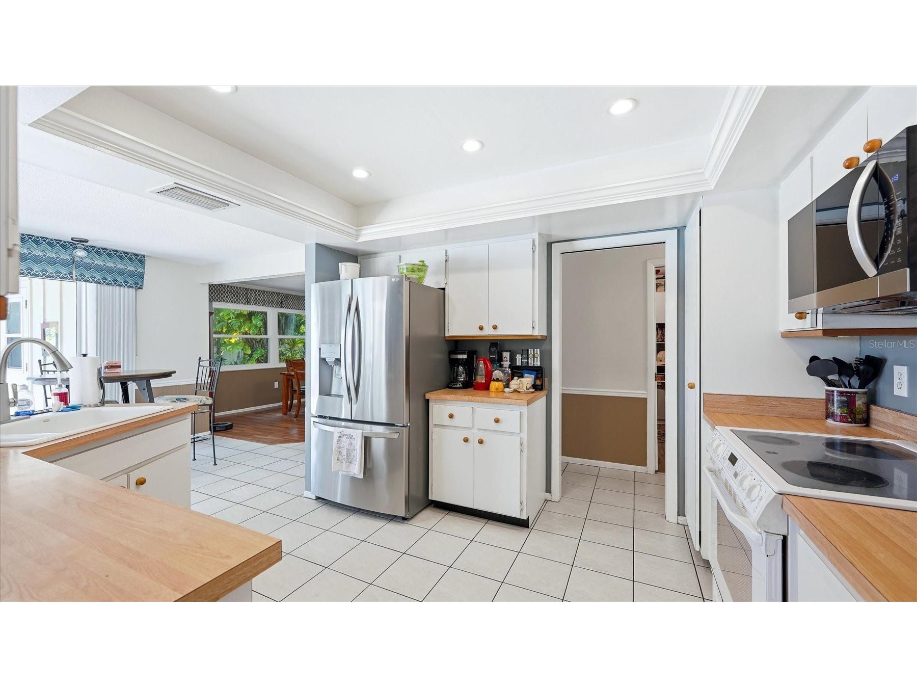 1929 Par Place Sarasota FL 34240 A4690285 image17