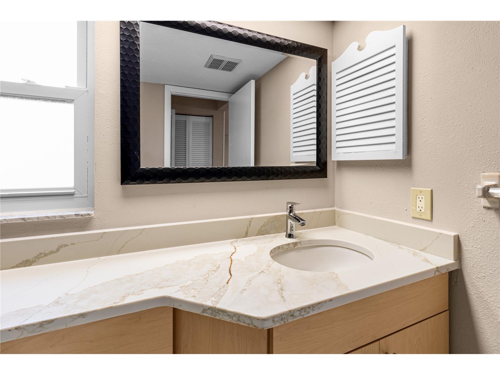 1929 Valencia Way Clearwater FL 33764 L4961336 image47