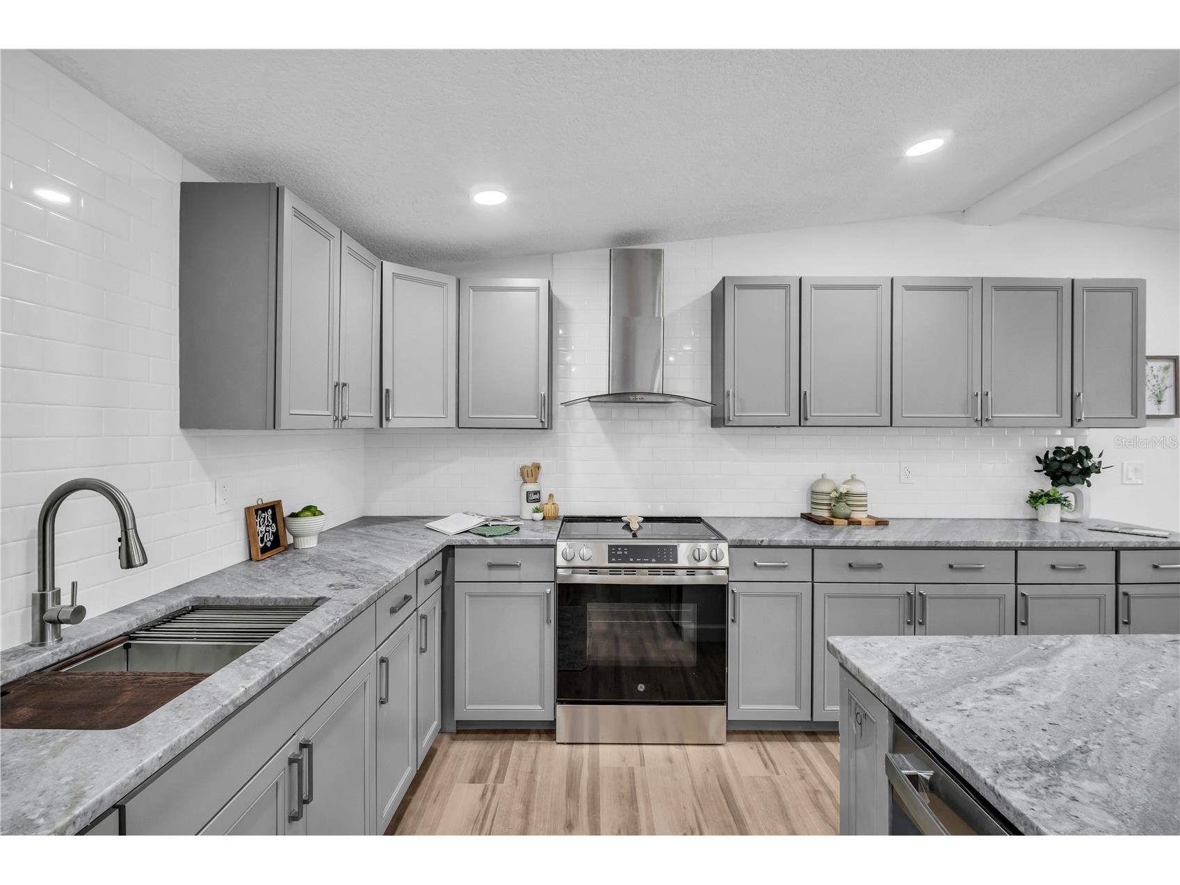 193 Blue Marlin Drive Oldsmar FL 34677 TB8503933 image16