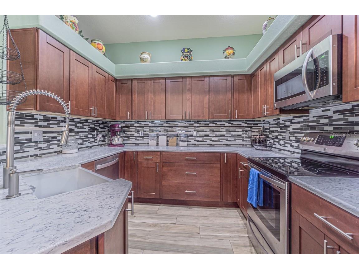 193 E Canal Drive Palm Harbor FL 34684 - LAKE TARPON TB8404595 image12