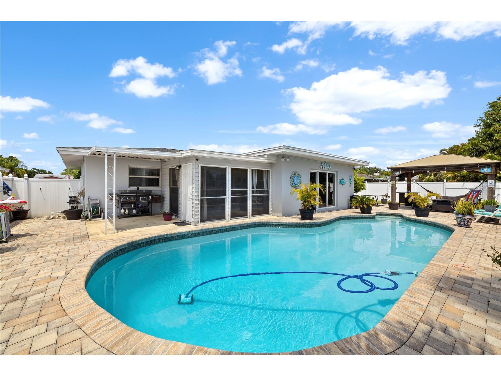 1930 74th Avenue N Saint Petersburg FL 33702 TB8508234 image23