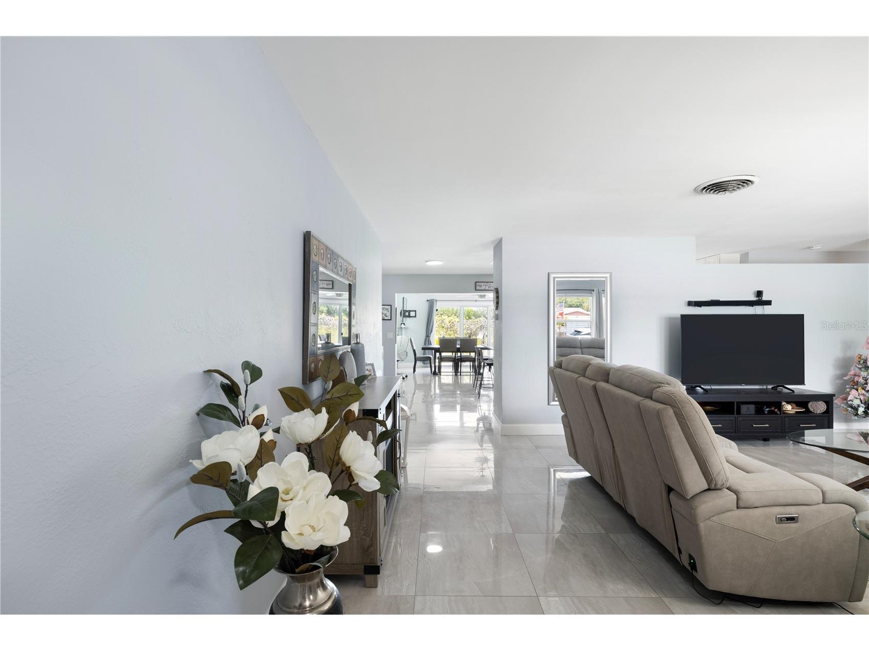 1930 74th Avenue N Saint Petersburg FL 33702 TB8508234 image6