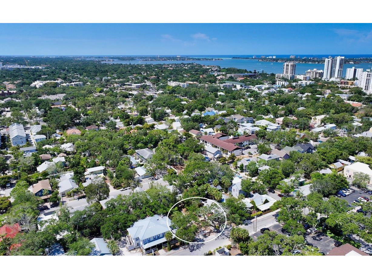 1930 Adams Lane, Sarasota, FL, 34236 MLS A4612753 Edina Realty