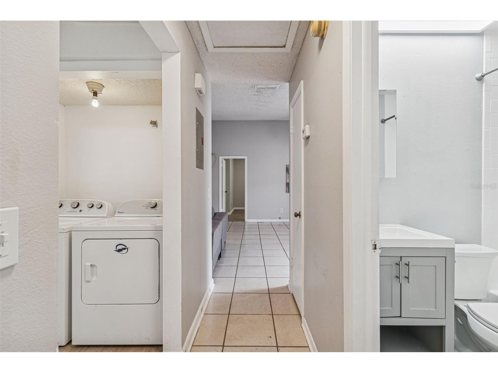 1930 Gregory Drive Tampa FL 33613 W7882425 image12
