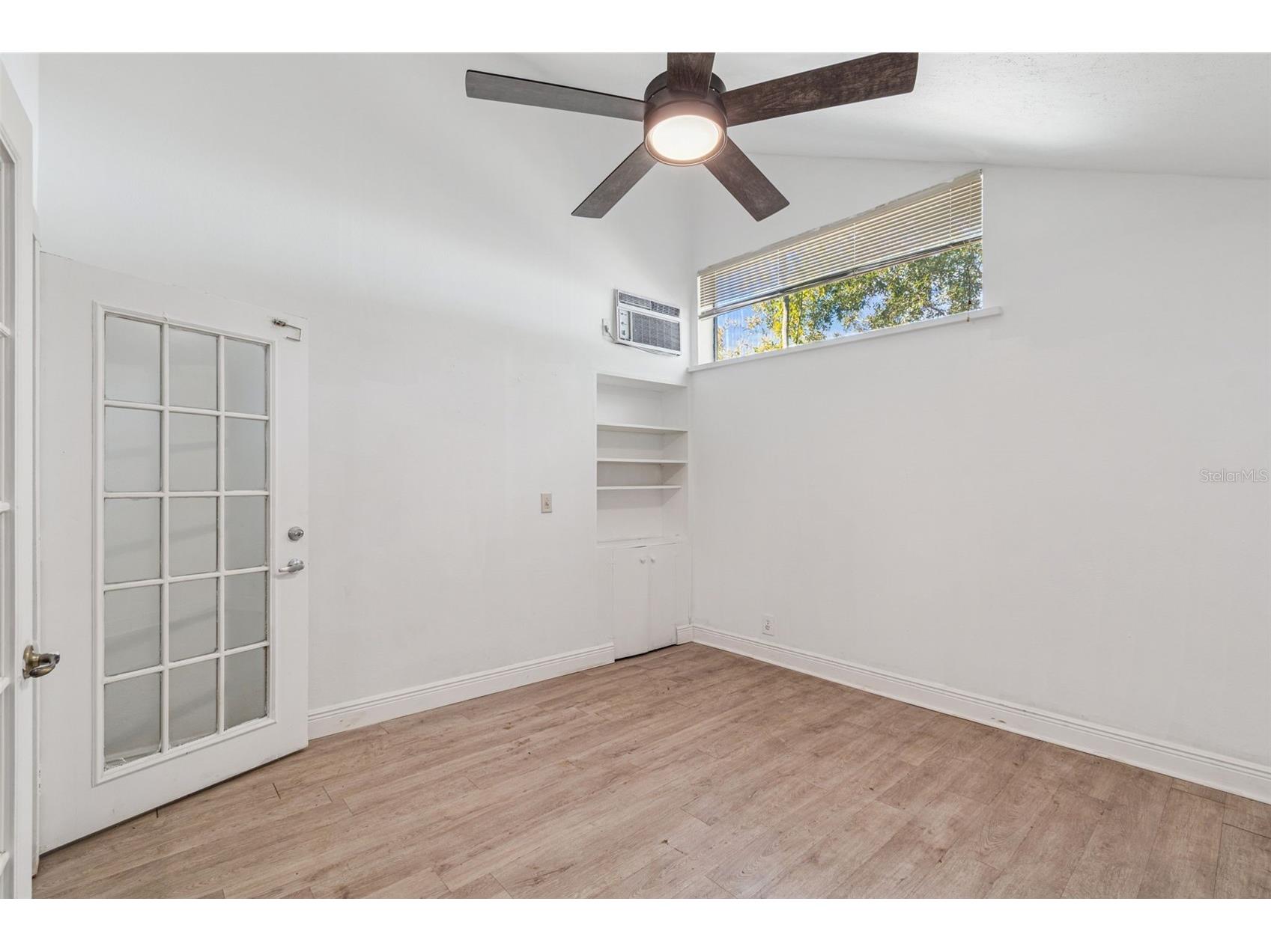 1930 Gregory Drive Tampa FL 33613 W7882425 image24