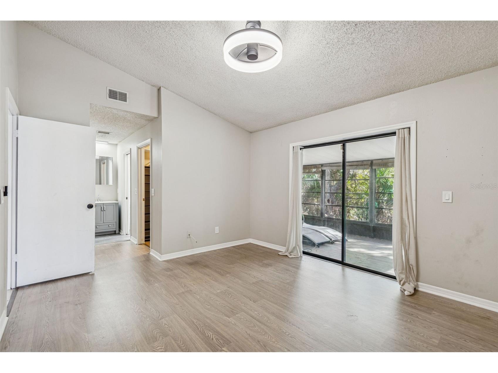 1930 Gregory Drive Tampa FL 33613 W7882425 image38