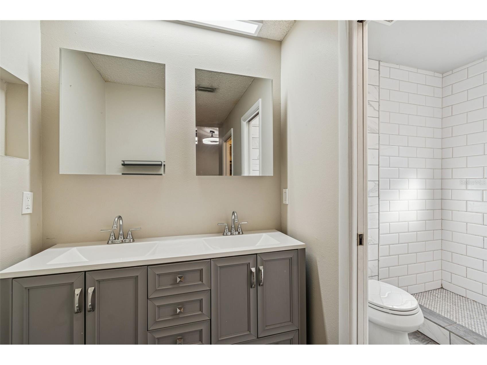 1930 Gregory Drive Tampa FL 33613 W7882425 image41