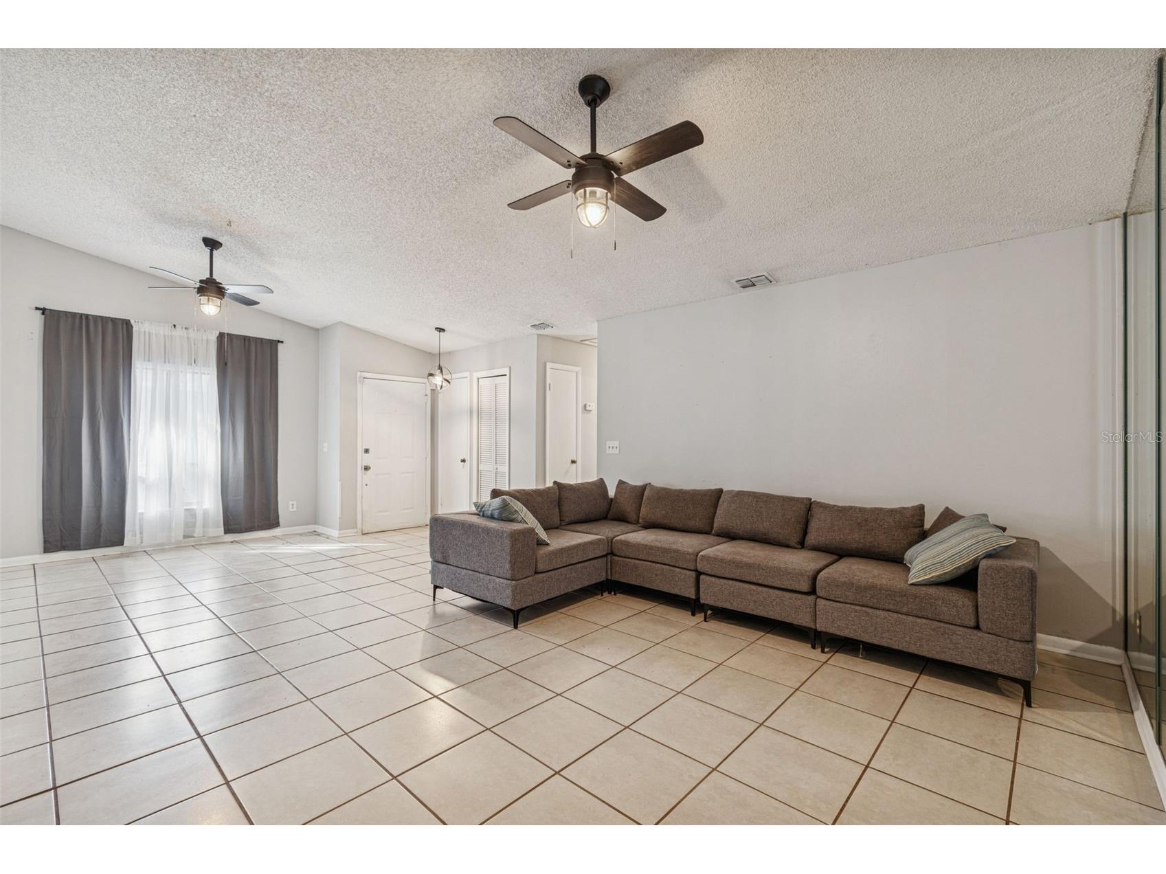 1930 Gregory Drive Tampa FL 33613 W7882425 image44