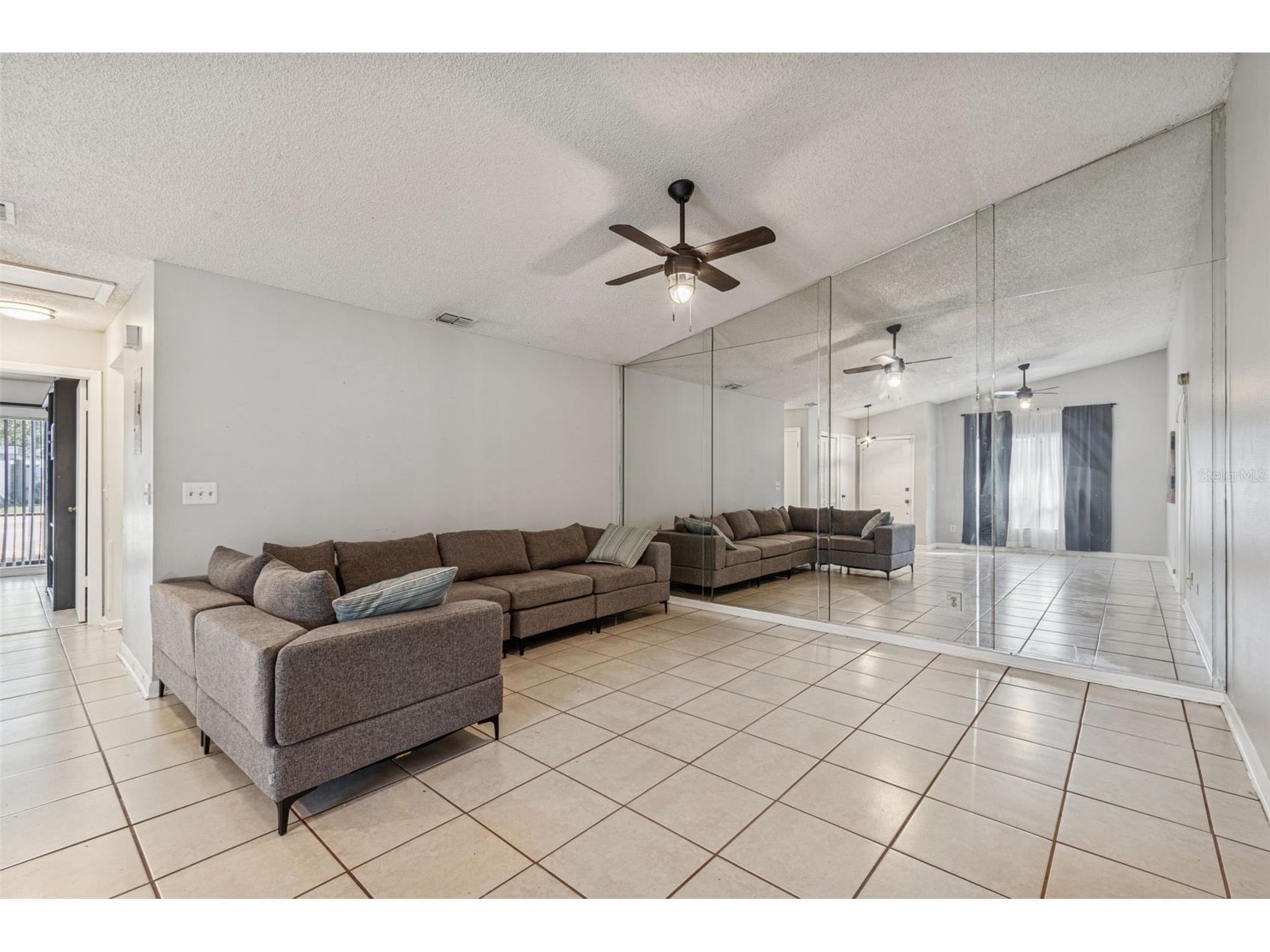 1930 Gregory Drive Tampa FL 33613 W7882425 image46