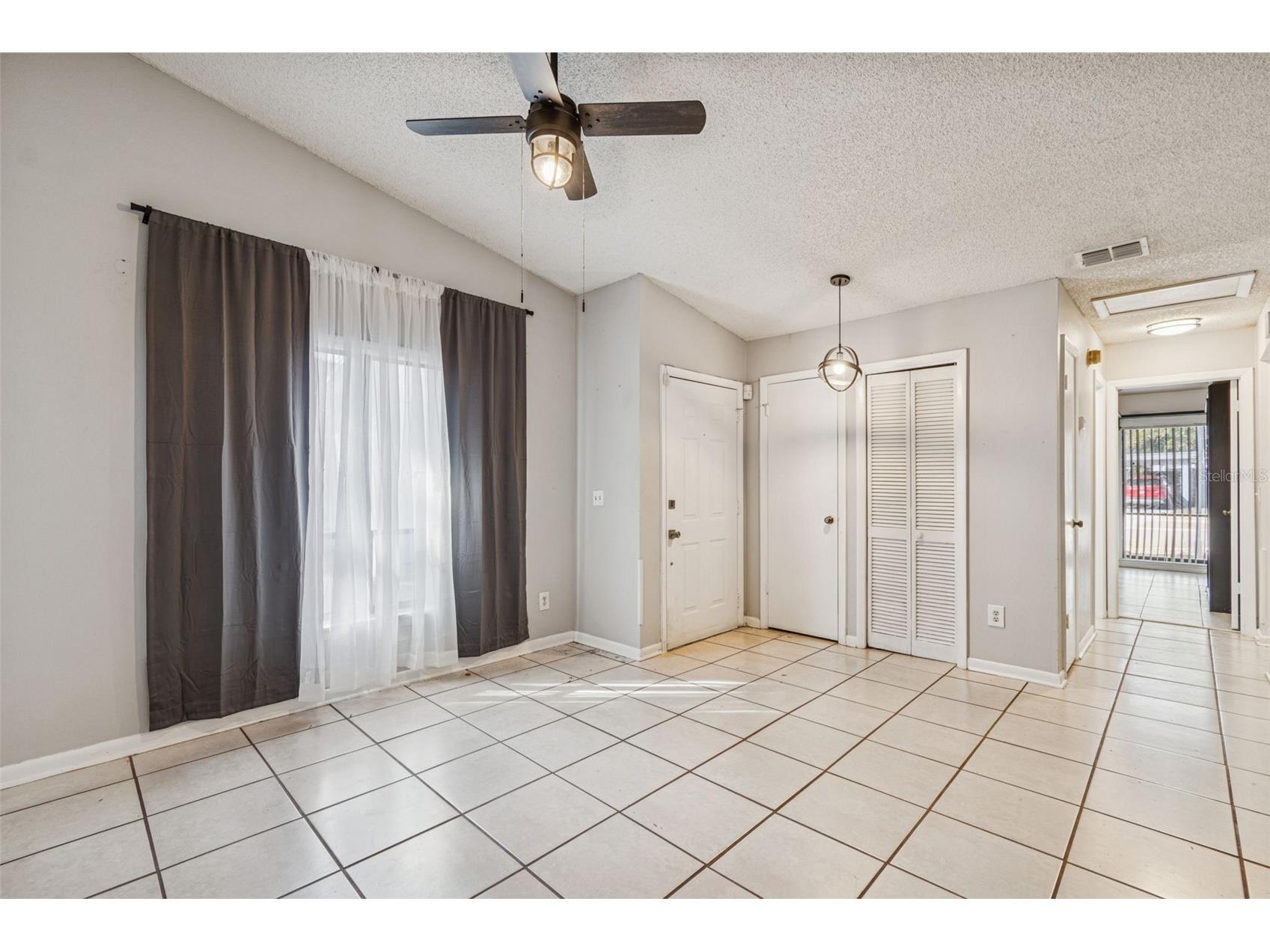 1930 Gregory Drive Tampa FL 33613 W7882425 image50