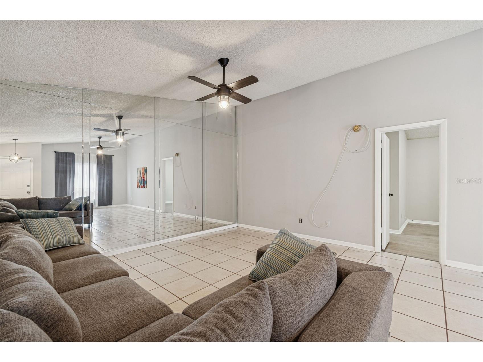 1930 Gregory Drive Tampa FL 33613 W7882425 image61