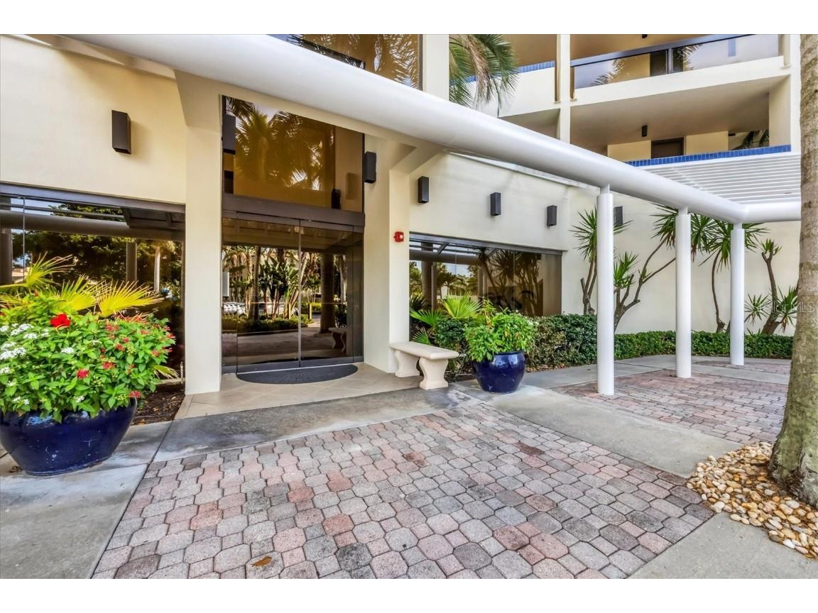 1930 Harbourside Drive #134 Longboat Key FL 34228 - SARASOTA BAY A4641782 image3