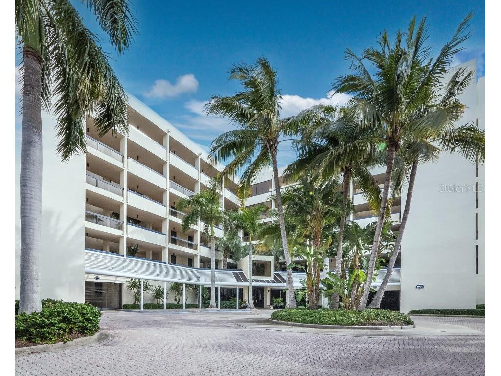 1930 Harbourside Drive #136 Longboat Key FL 34228 - SARASOTA BAY A4670767 image1