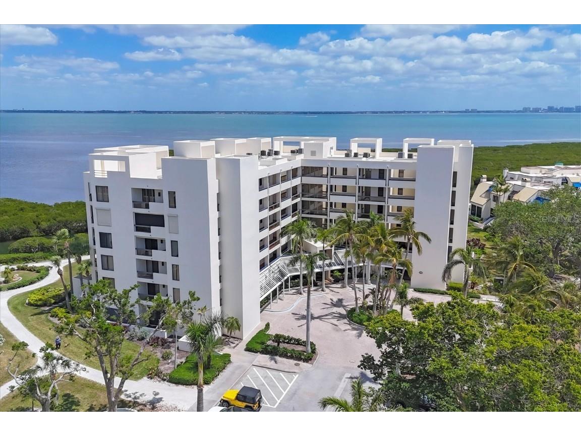 1930 Harbourside Drive #142 Longboat Key FL 34228 - SARASOTA BAY A4645253 image1