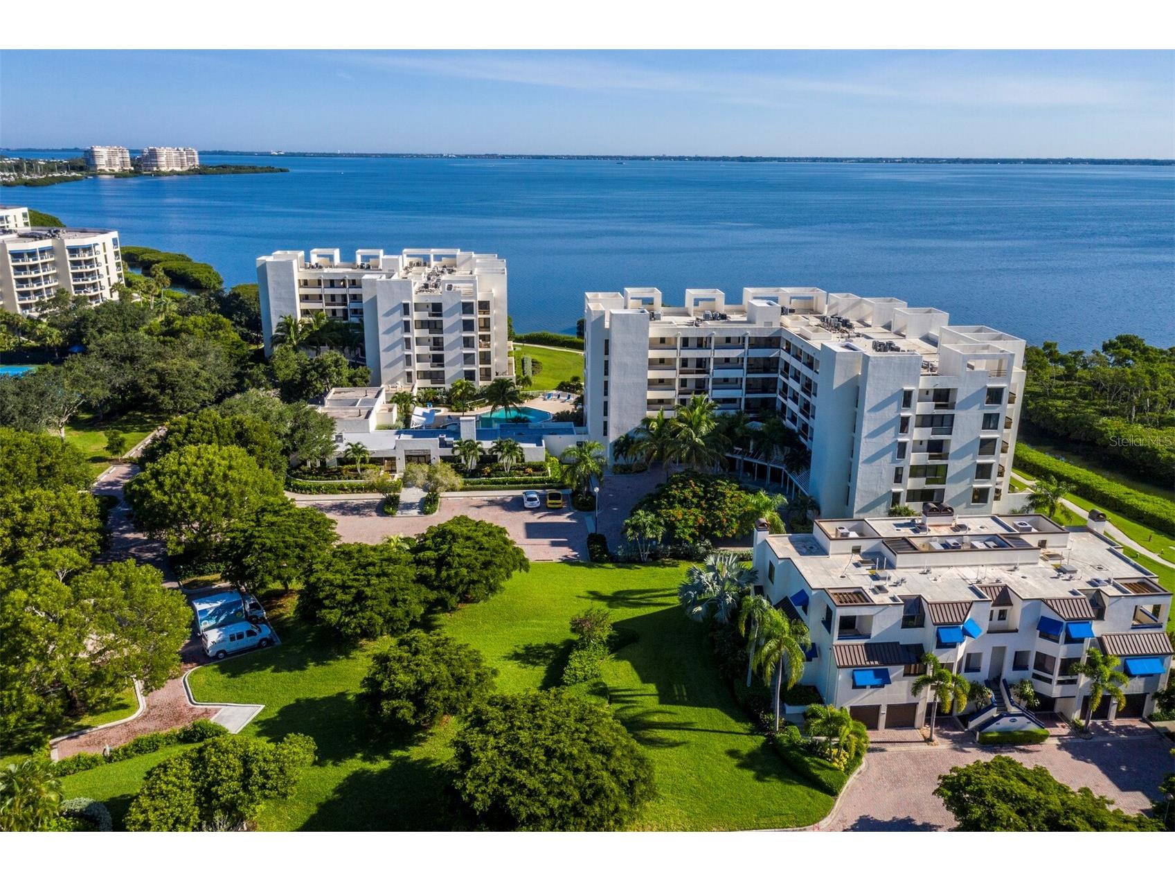 1930 Harbourside Drive #145 Longboat Key FL 34228 - SARASOTA BAY A4686987 image2