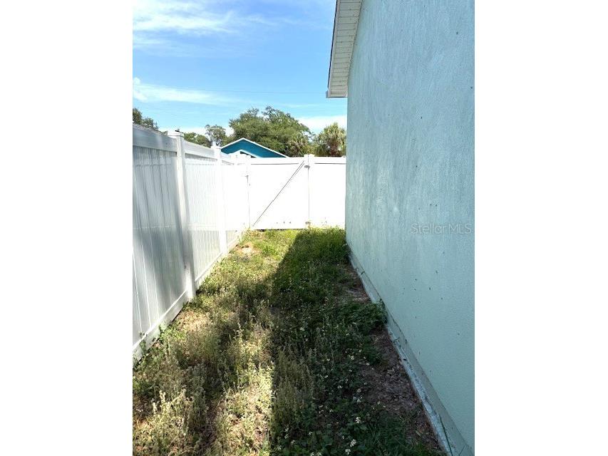 1931 10th Street S Saint Petersburg FL 33705 TB8504293 image17
