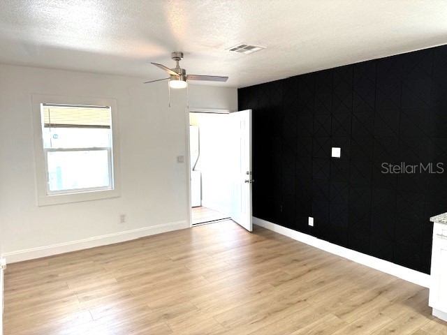 1931 10th Street S Saint Petersburg FL 33705 TB8504293 image4