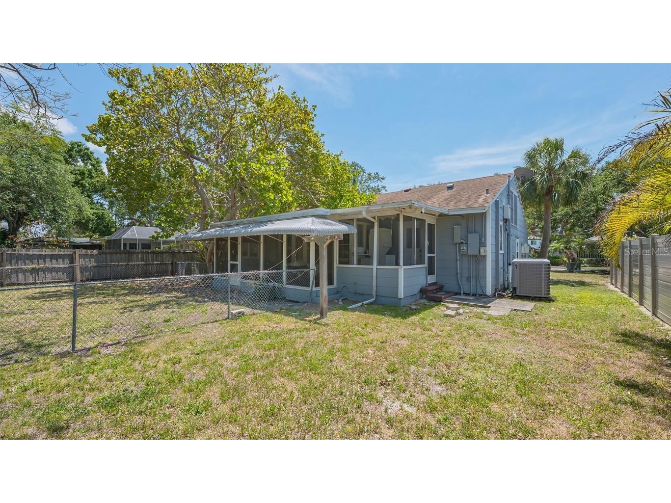 1931 Bahia Vista Street Sarasota FL 34239 A4674704 image15