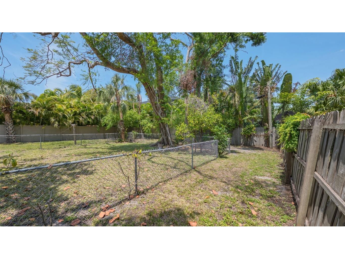 1931 Bahia Vista Street Sarasota FL 34239 A4674704 image19