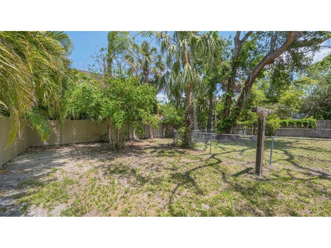 1931 Bahia Vista Street Sarasota FL 34239 A4674704 image22