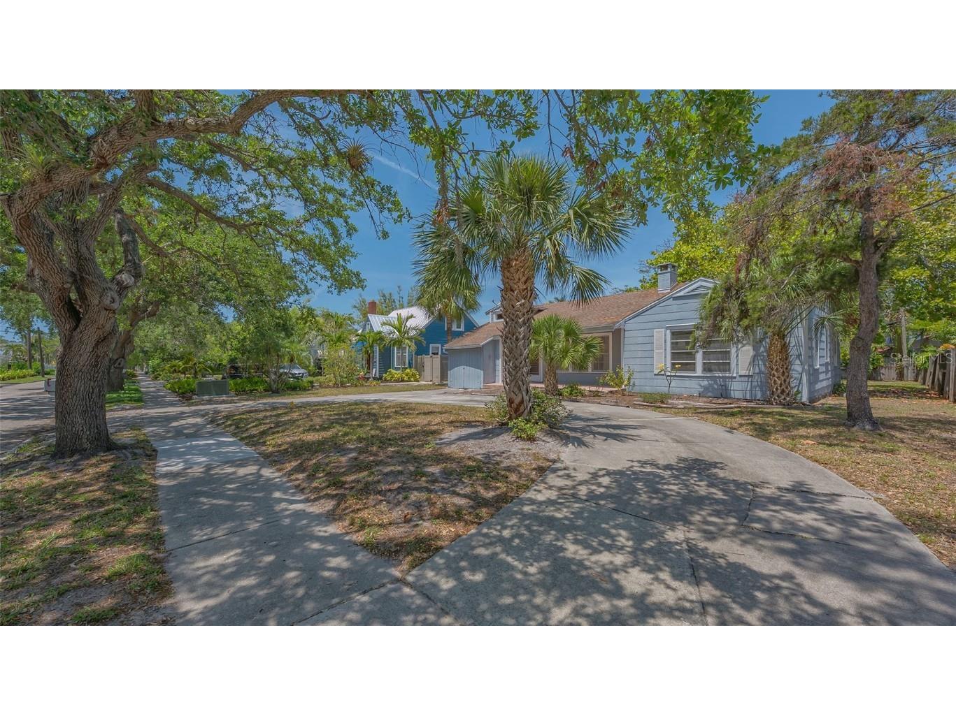 1931 Bahia Vista Street Sarasota FL 34239 A4674704 image9