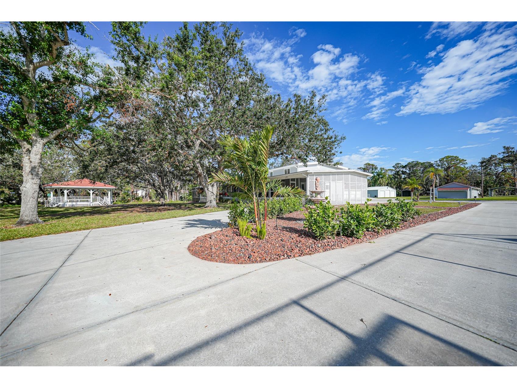 1931 Bayshore Drive Englewood FL 34223 C7517866 image11