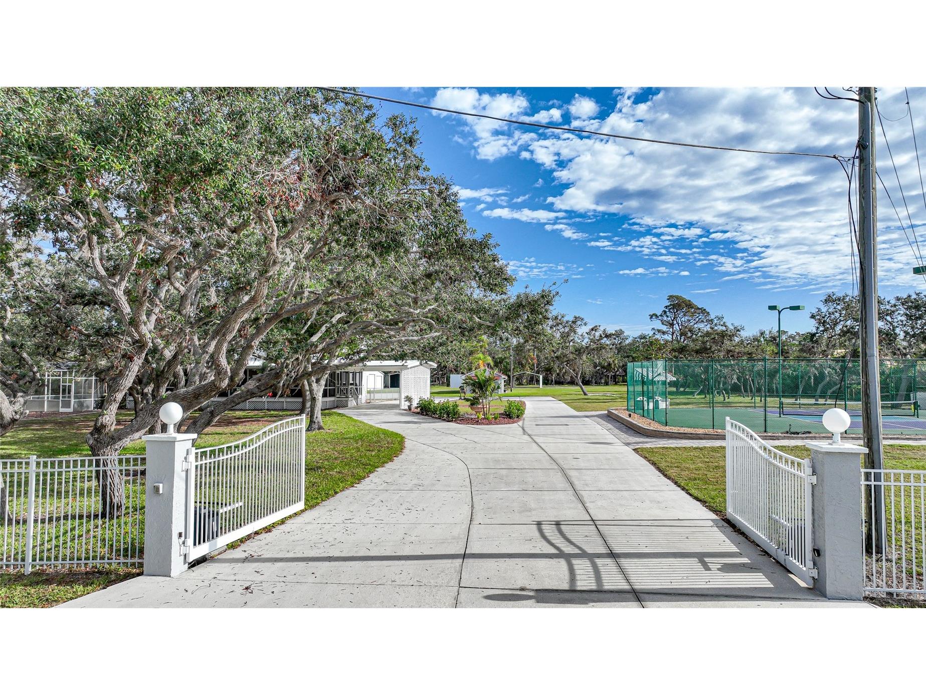 1931 Bayshore Drive Englewood FL 34223 C7517866 image3