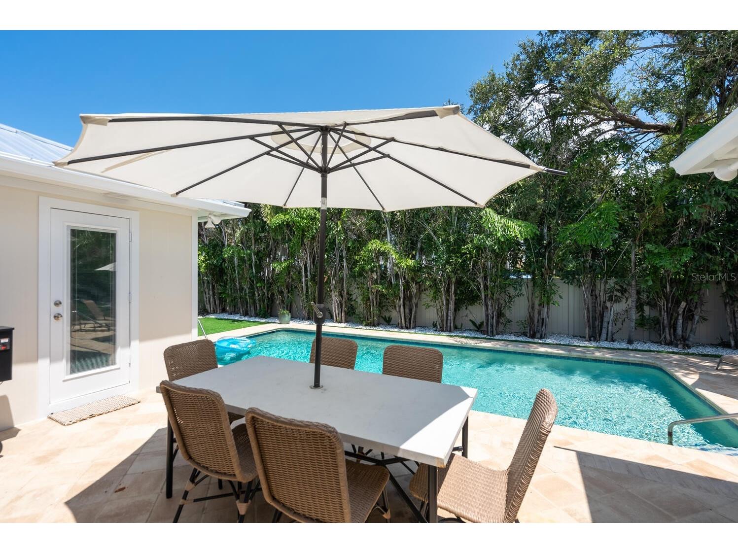 1931 High Point Circle Sarasota FL 34236 A4690458 image32