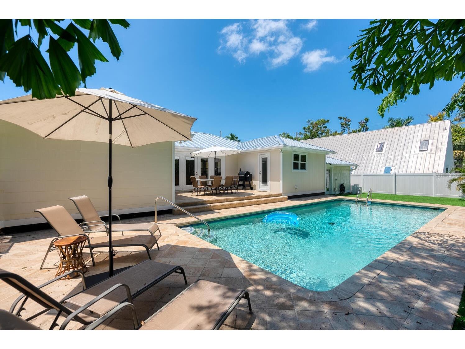 1931 High Point Circle Sarasota FL 34236 A4690458 image33