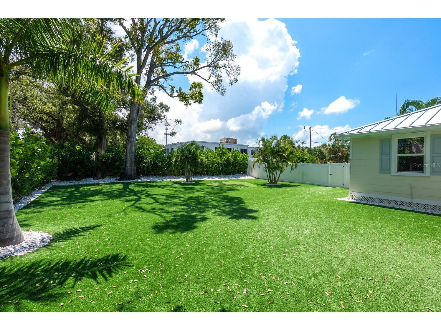 1931 High Point Circle Sarasota FL 34236 A4690458 image37