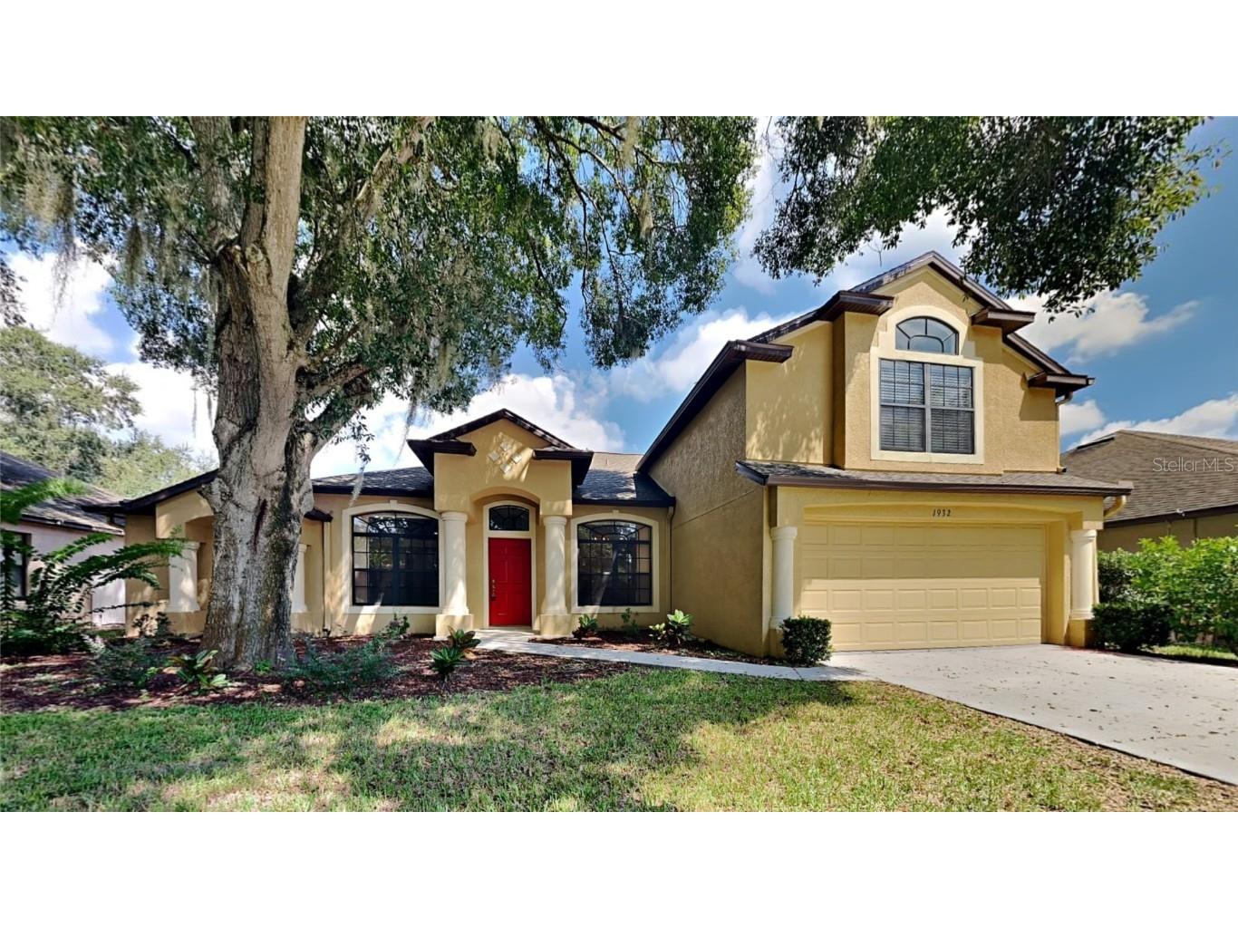 1932 Abbey Ridge Drive Dover FL 33527 TB8306165 image1