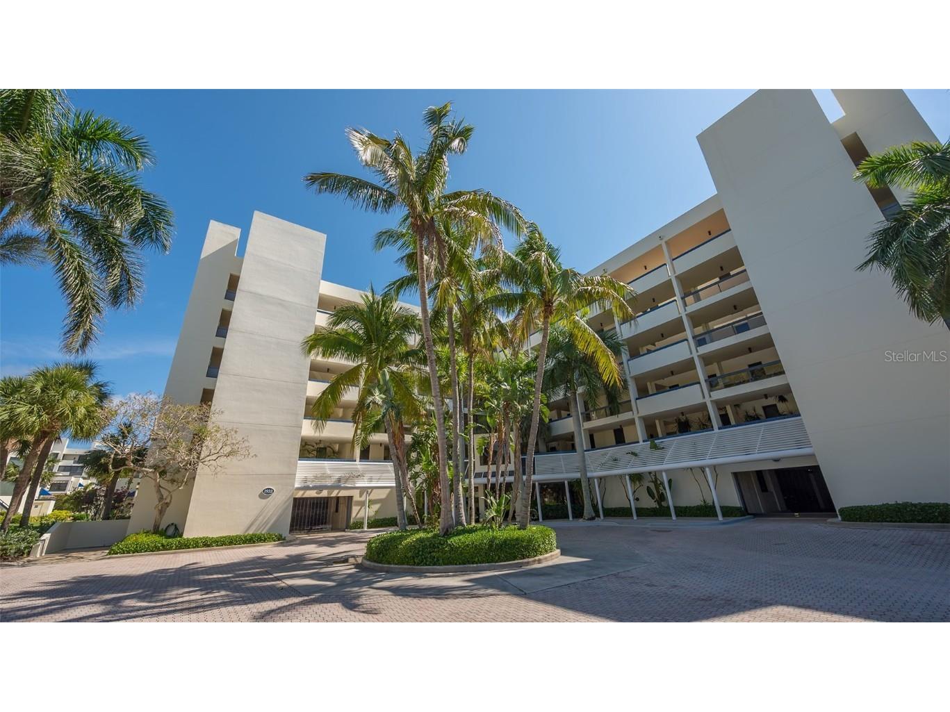 1932 Harbourside Drive #232 Longboat Key FL 34228 - SARASOTA BAY A4632704 image1