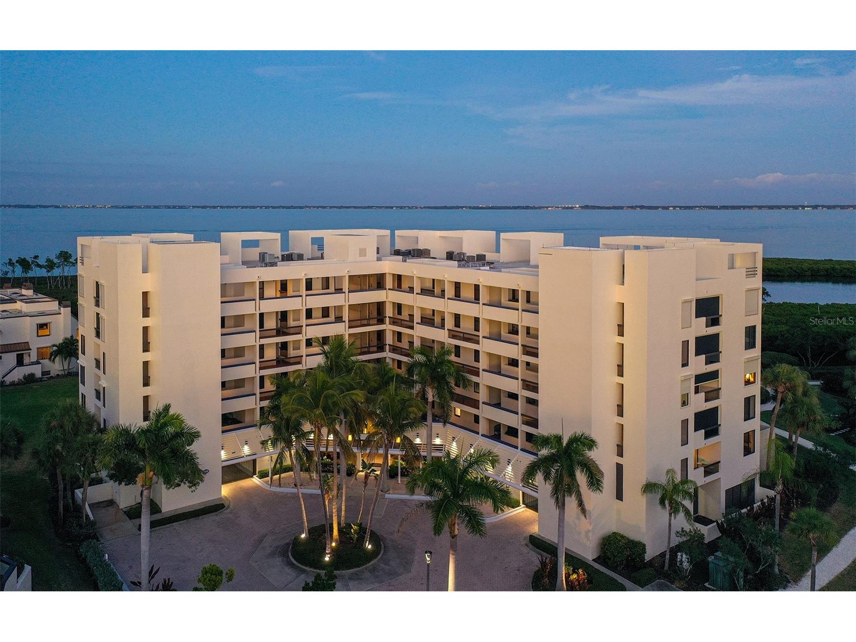 1932 Harbourside Drive #242 Longboat Key FL 34228 - SARASOTA BAY A4688978 image1