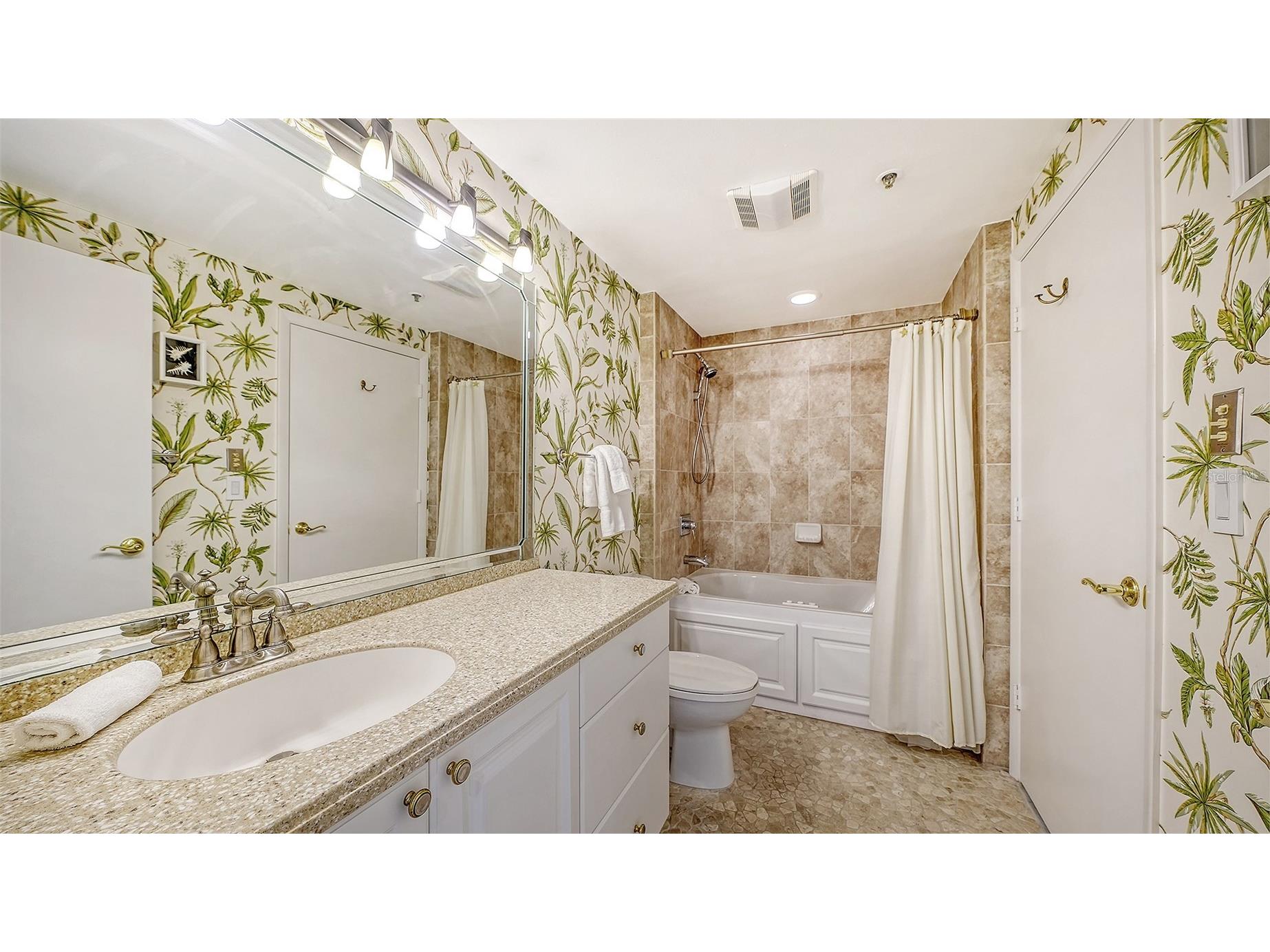1932 Harbourside Drive #242 Longboat Key FL 34228 - SARASOTA BAY A4688978 image21