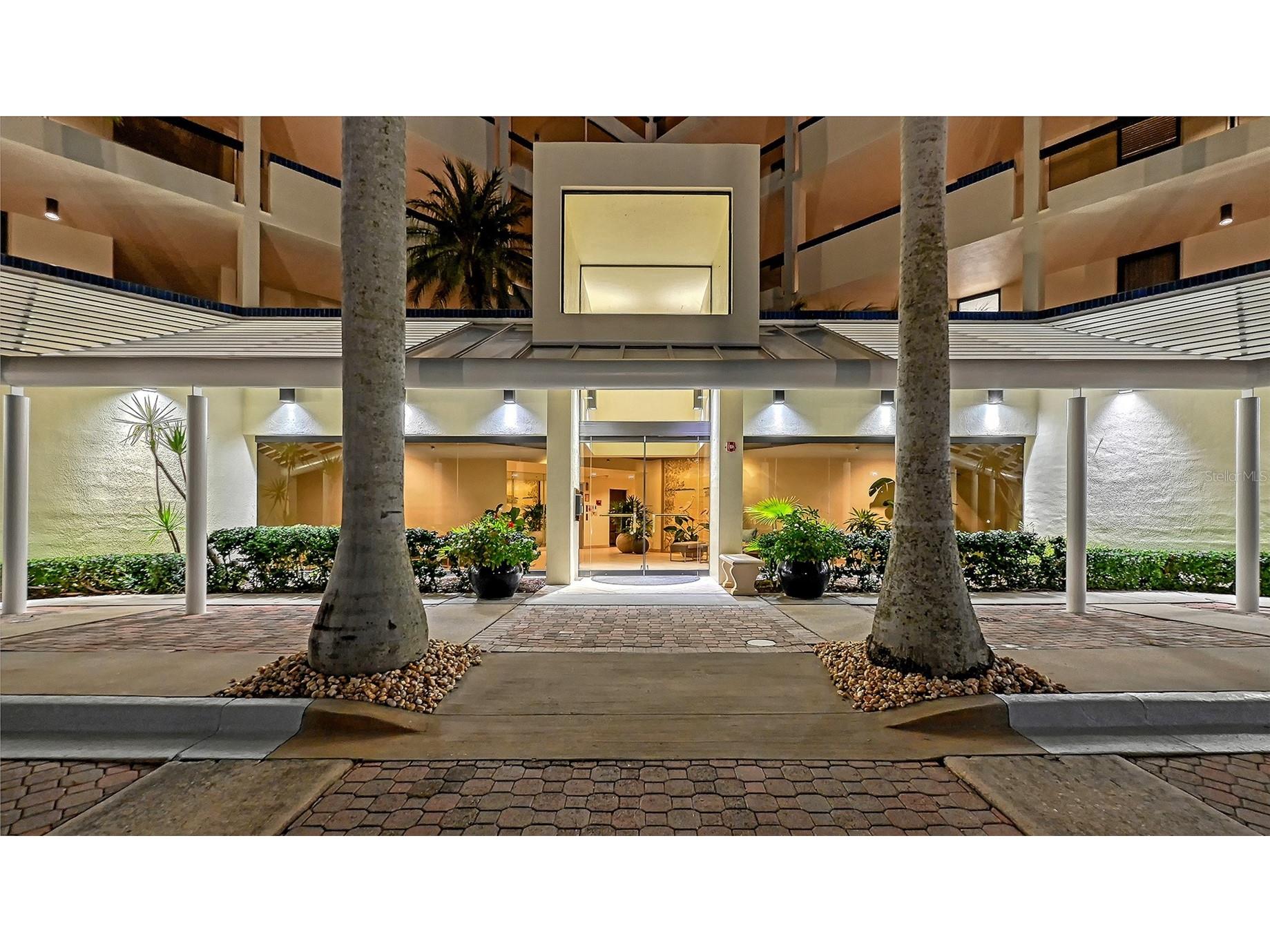 1932 Harbourside Drive #242 Longboat Key FL 34228 - SARASOTA BAY A4688978 image3