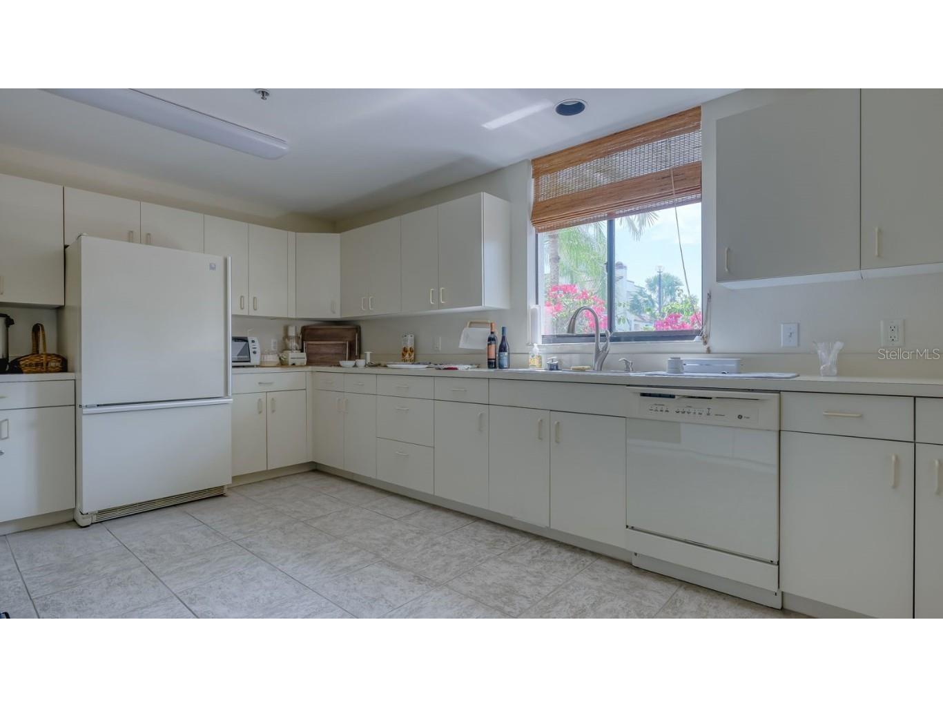 1932 Harbourside Drive #254 Longboat Key FL 34228 - SARASOTA BAY A4666650 image48