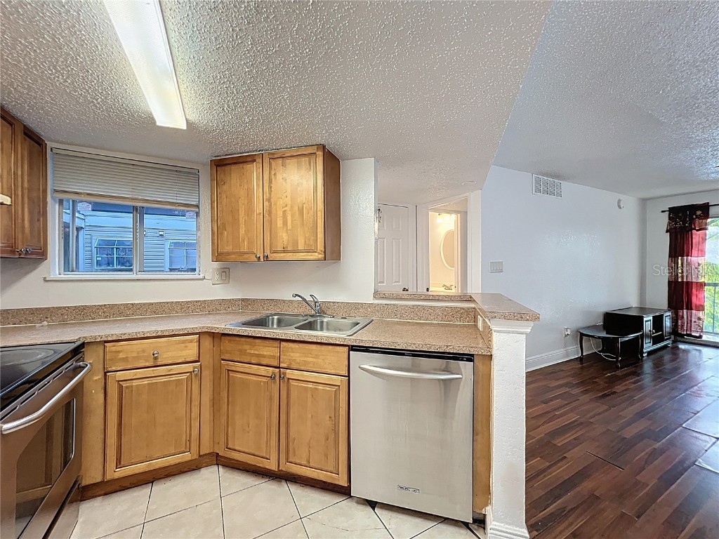 1932 Lake Atriums Cir #83 Orlando FL 32839 O6338693 image13