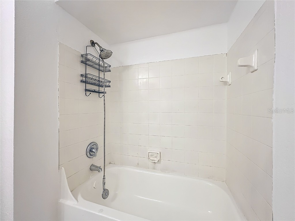 1932 Lake Atriums Cir #83 Orlando FL 32839 O6338693 image28