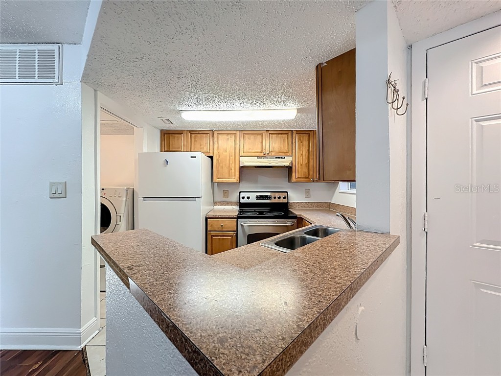 1932 Lake Atriums Cir #83 Orlando FL 32839 O6338693 image8