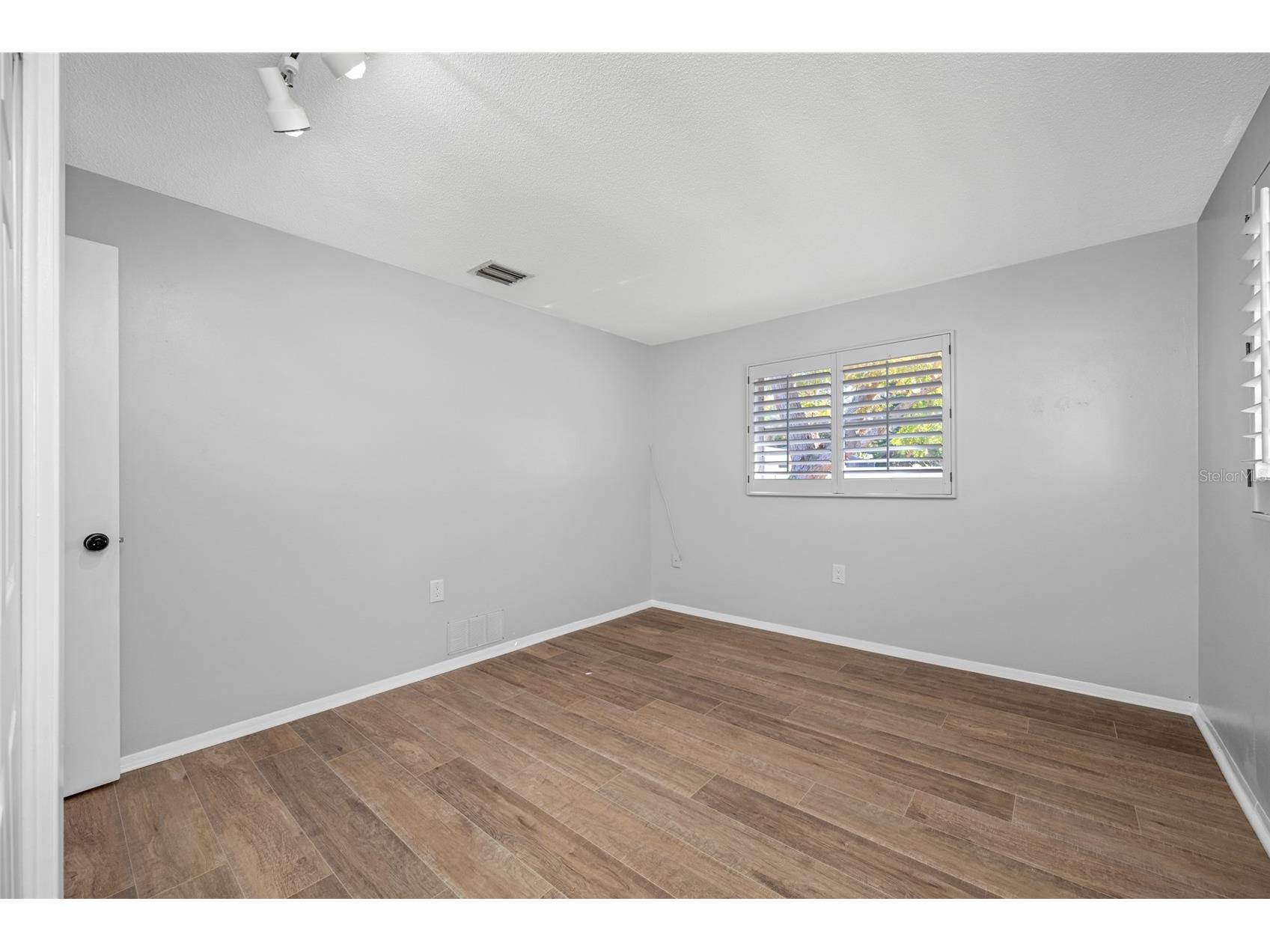 1932 Oro Court Clearwater FL 33764 TB8460817 image60