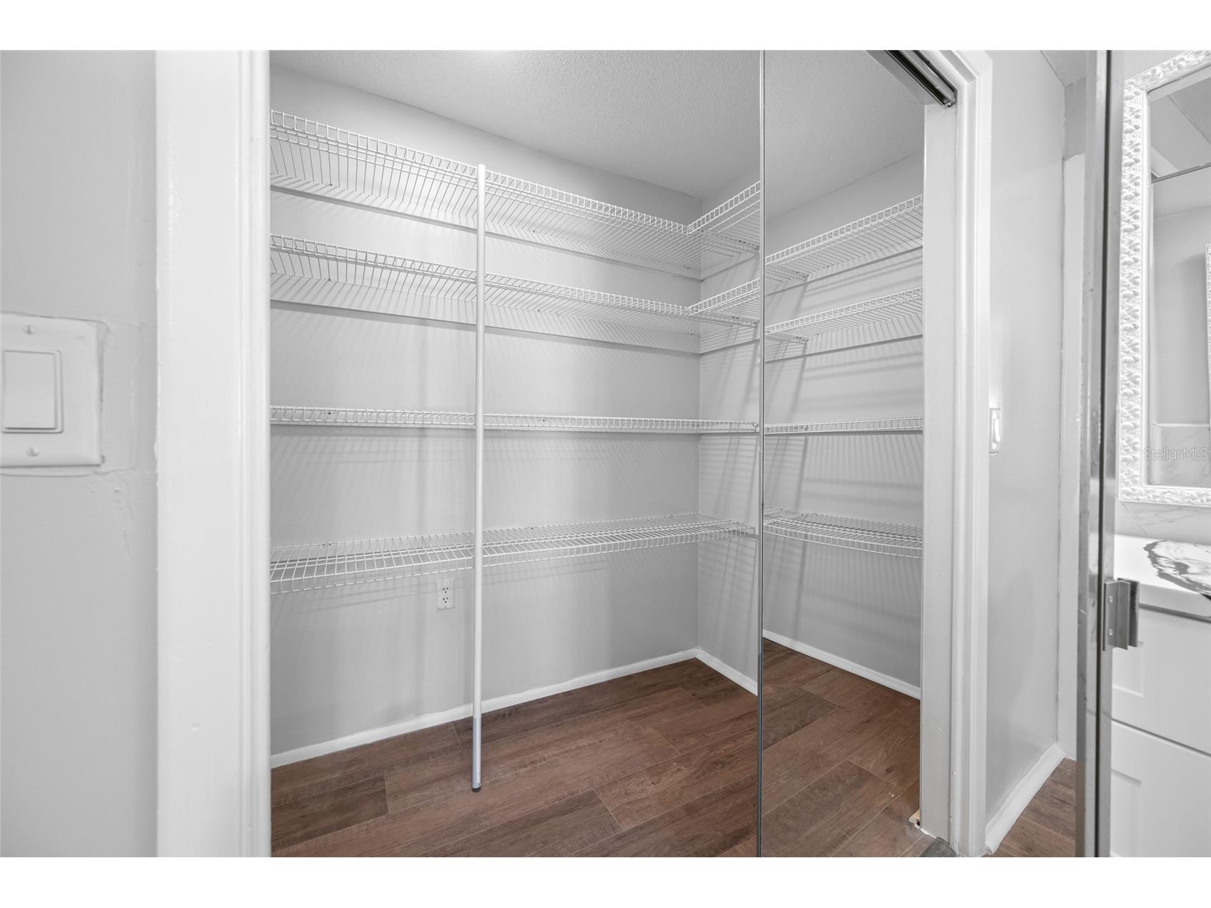 1932 Oro Court Clearwater FL 33764 TB8513697 image32