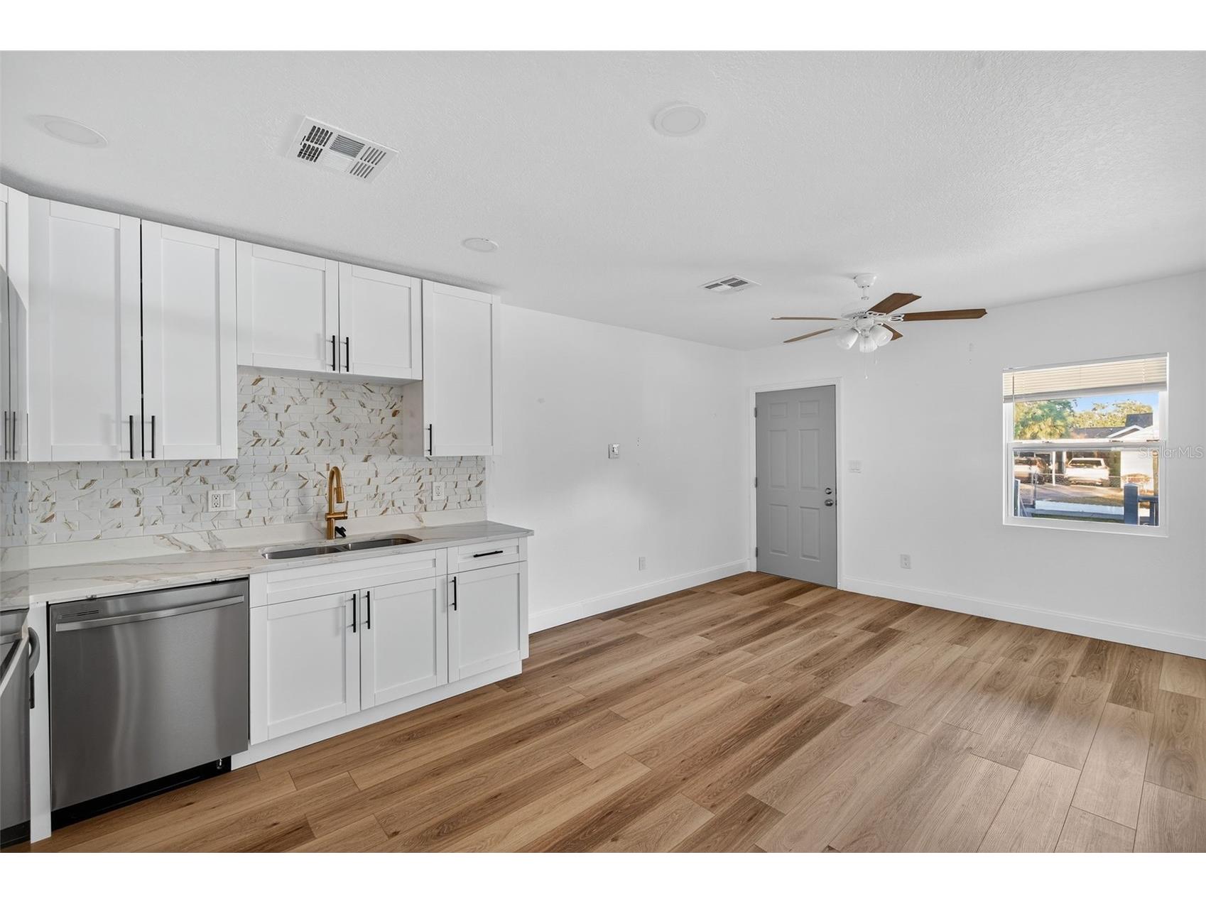 1933 10th Street S Saint Petersburg FL 33705 TB8465740 image13