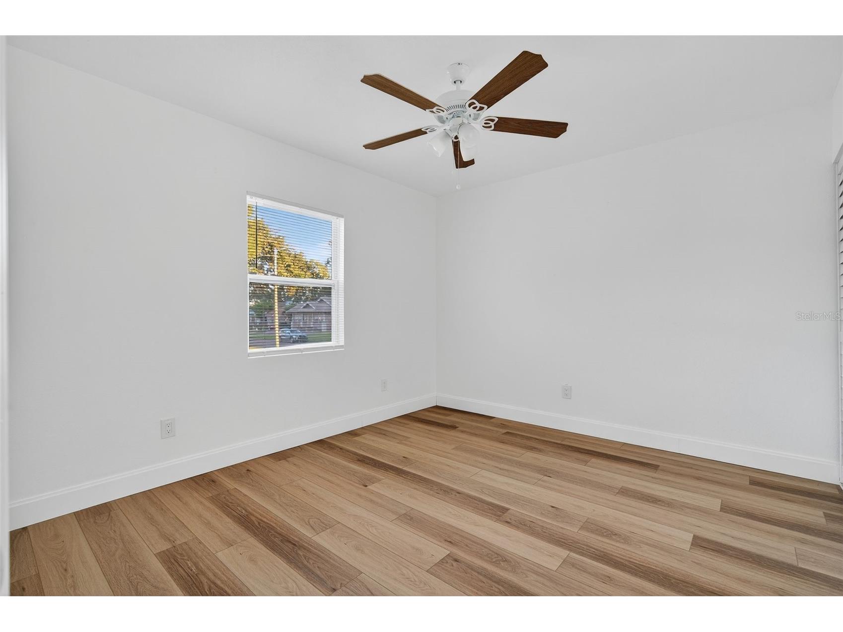 1933 10th Street S Saint Petersburg FL 33705 TB8465740 image16