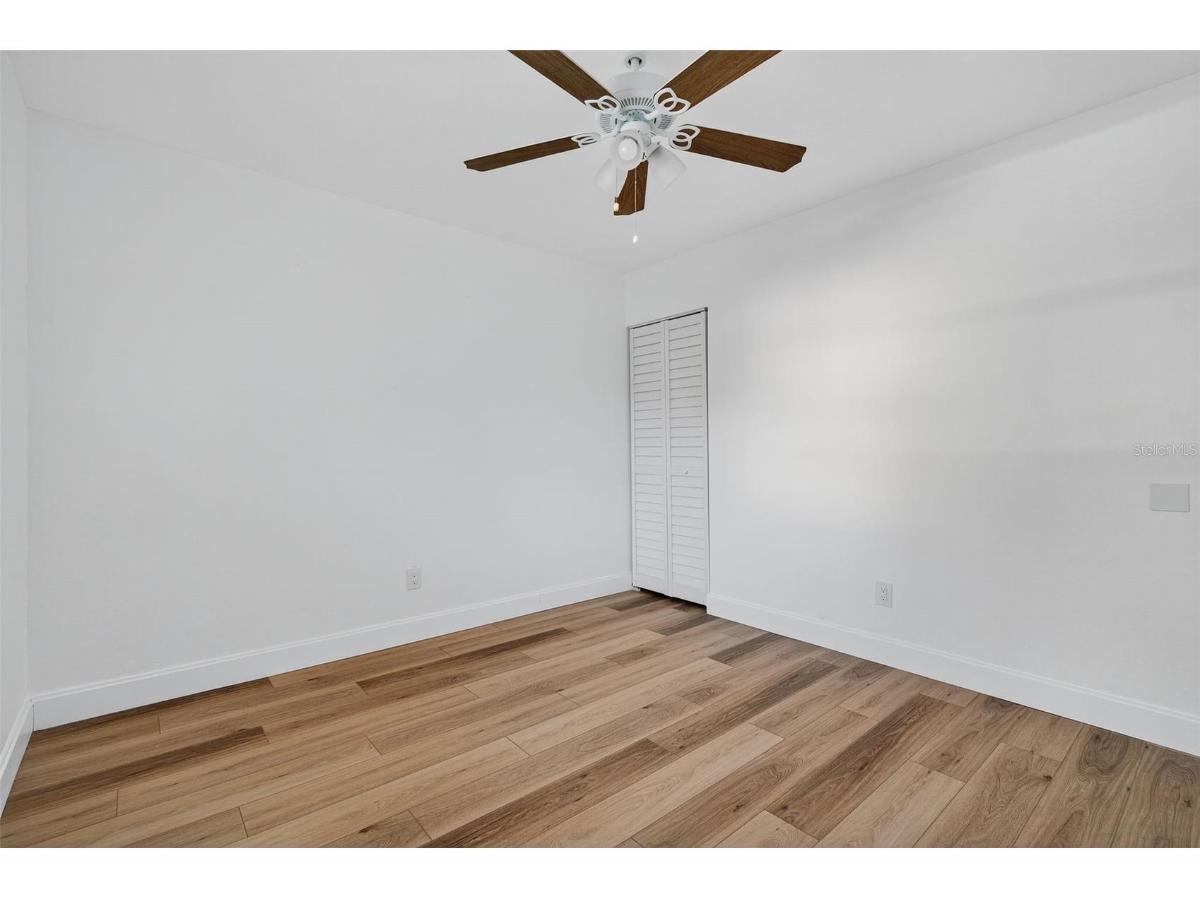 1933 10th Street S Saint Petersburg FL 33705 TB8465740 image17